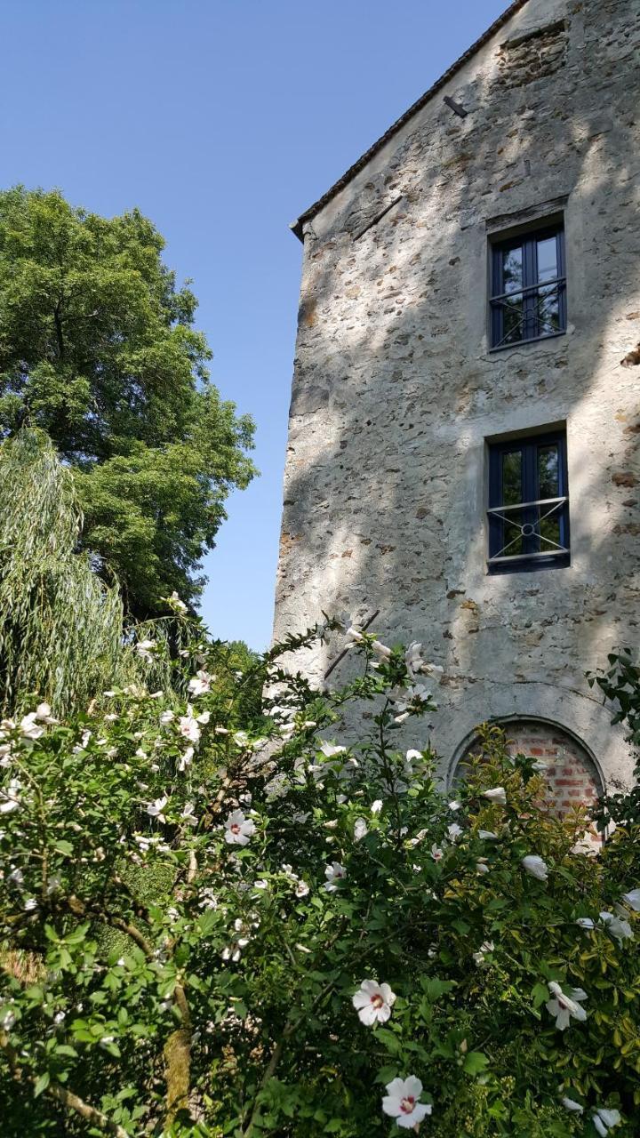 Le Moulin De Pommeuse Bed & Breakfast Dış mekan fotoğraf